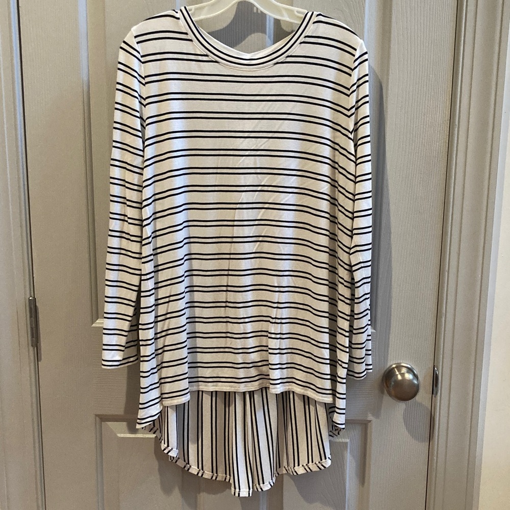 VGUC Soft Surroundings Tunic Top